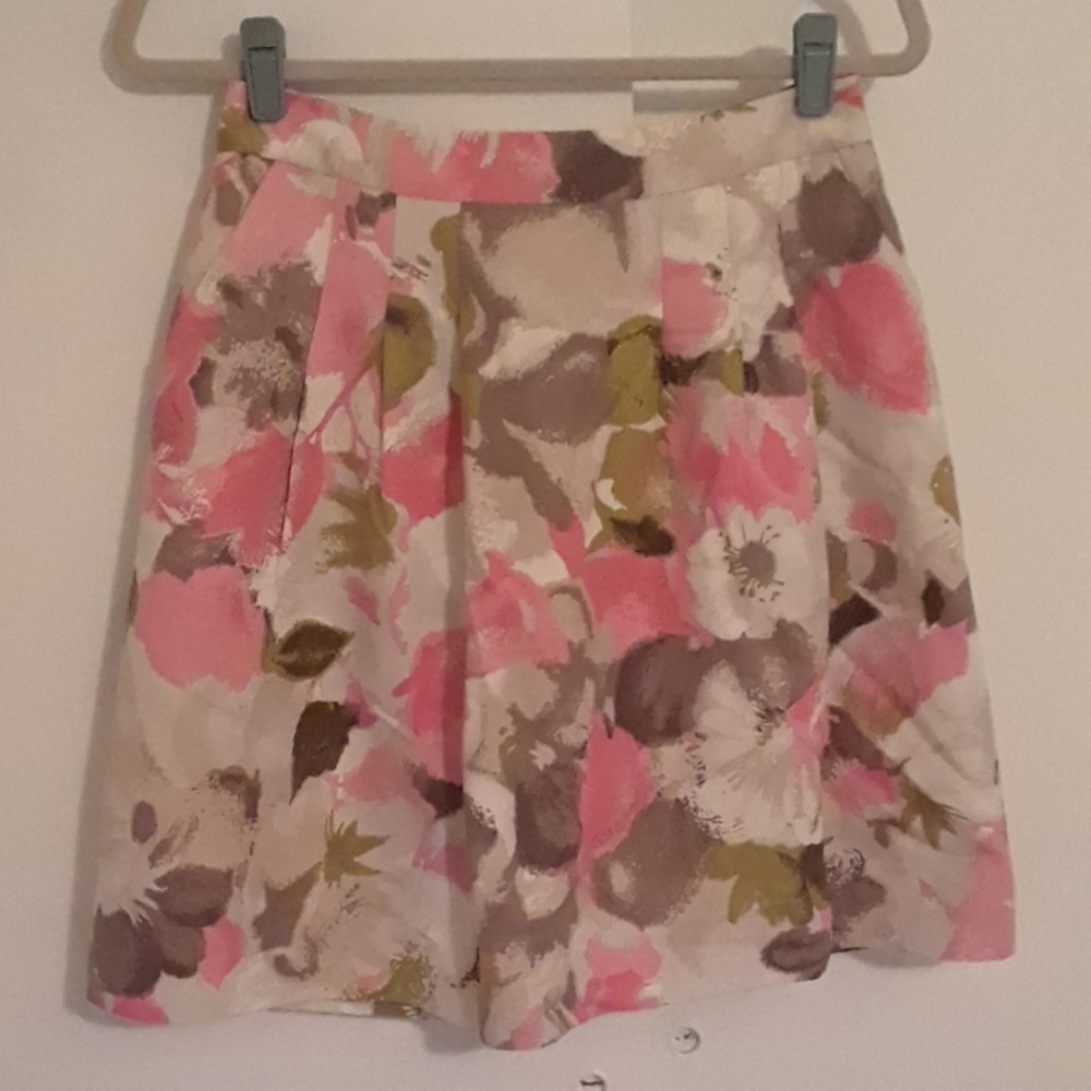 Nordstrom halogen floral skirt with pockets